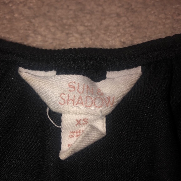 ❤️Sun and Shadow off the shoulder black top - Picture 3 of 4